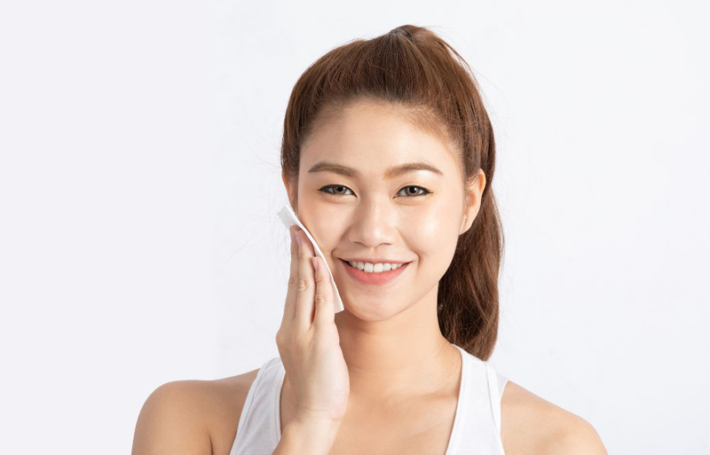 Toner là một sản phẩm chăm sóc da không thể thiếu đối với người bị mụn